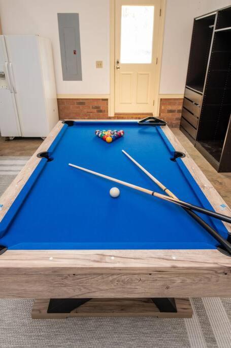 Hottub, Firepit, Basketball, 15 Min To Sedgefield Гринсборо Экстерьер фото