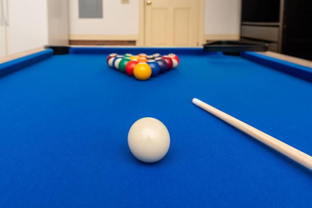 Hottub, Firepit, Basketball, 15 Min To Sedgefield Гринсборо Экстерьер фото